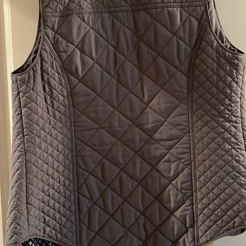 Crown & Ivy Gray vest - Picture 2 of 2